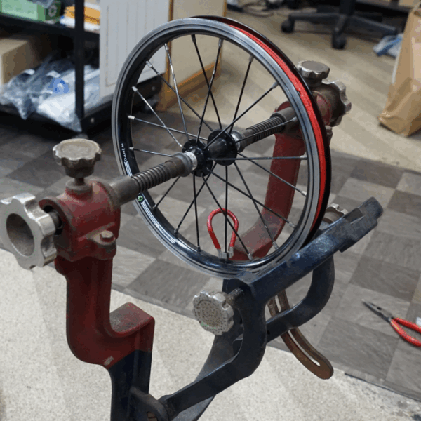 DAHON K3 スポークテンションに注意してください！